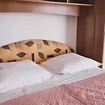 Milena-miki דירה מאקרסקה